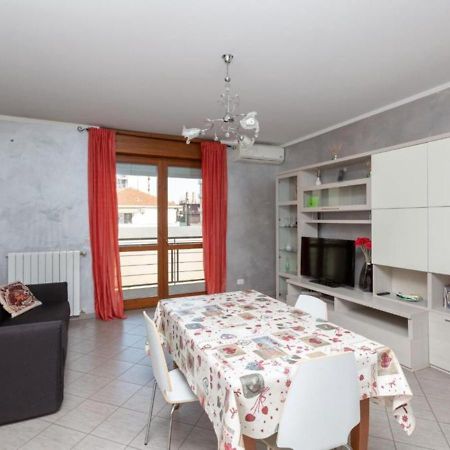 Comfy Cozy Apartment Close To Metro 都灵 外观 照片