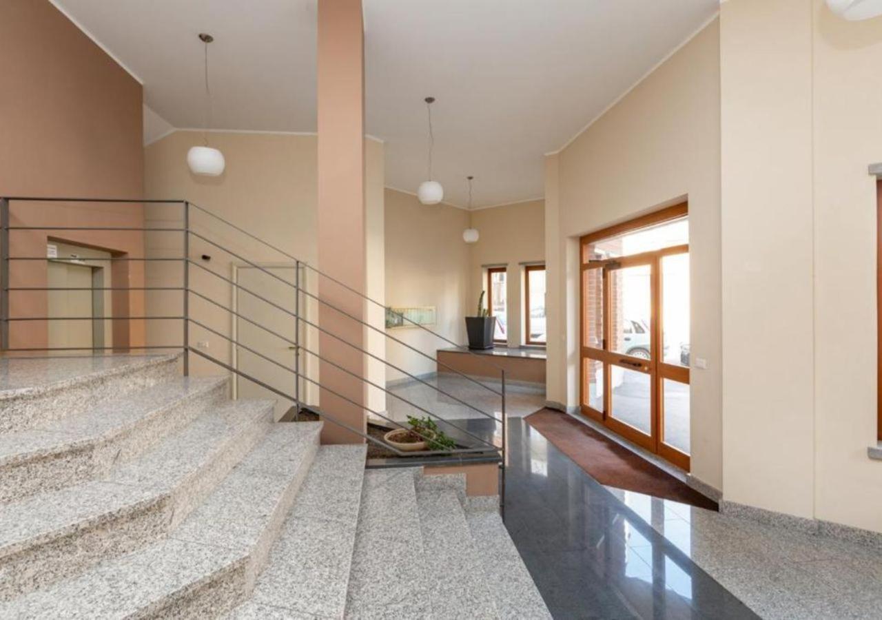 Comfy Cozy Apartment Close To Metro 都灵 外观 照片